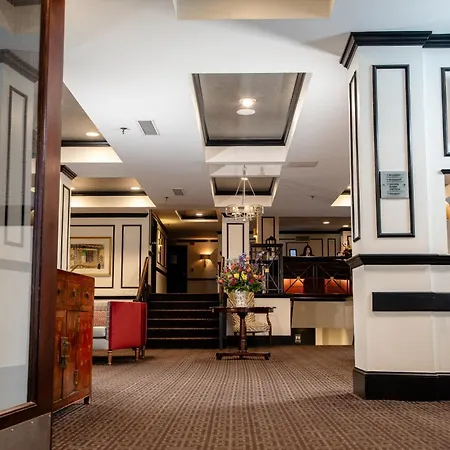 Dunhill Hotel-3